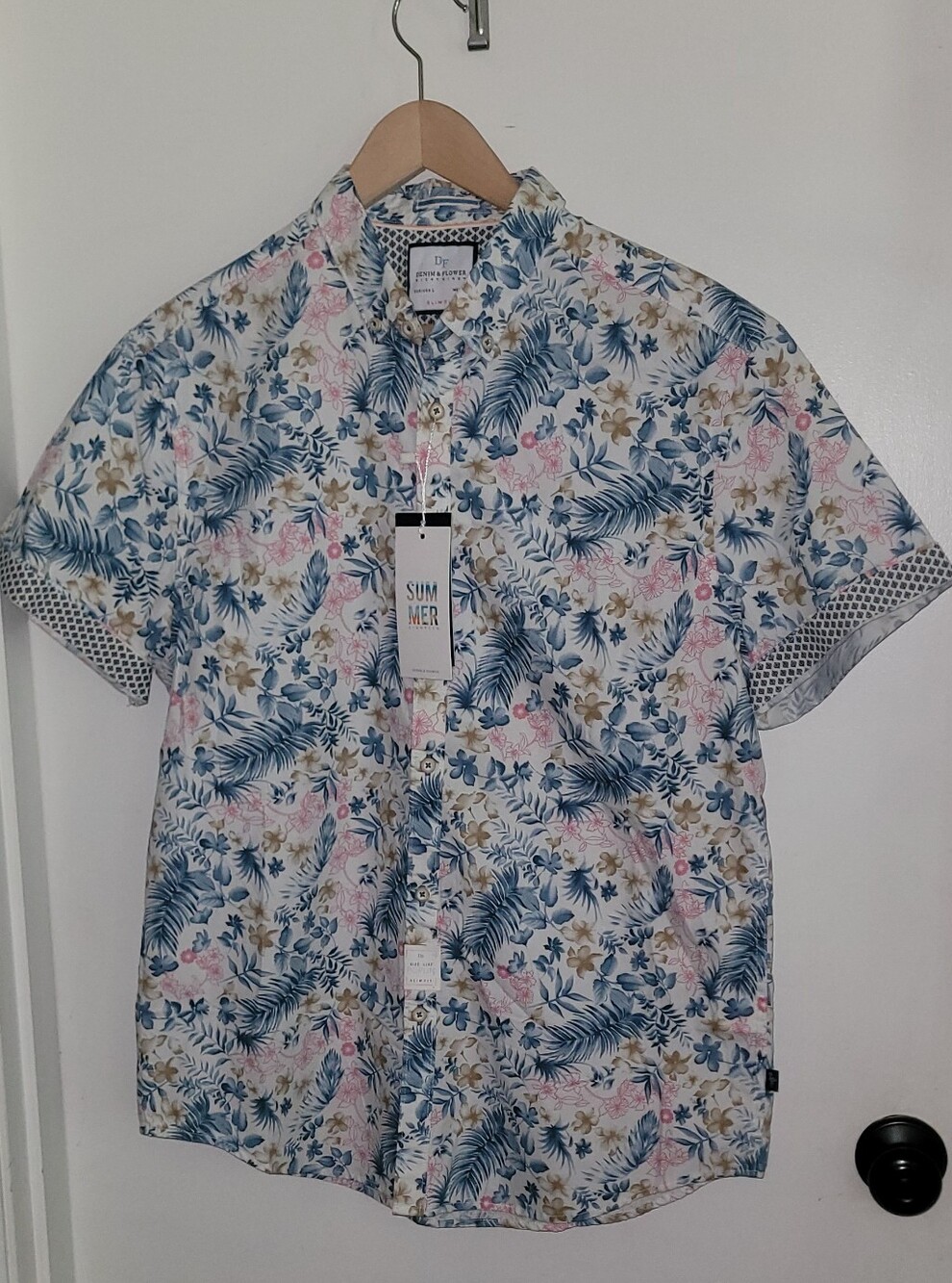 Demin & Flower Men's Short Sleeve Floral Button-Up Shirt - Blue/Pink